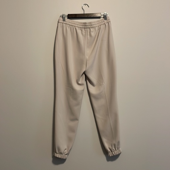 Lightweight slouch pants - Picture 2 of 6